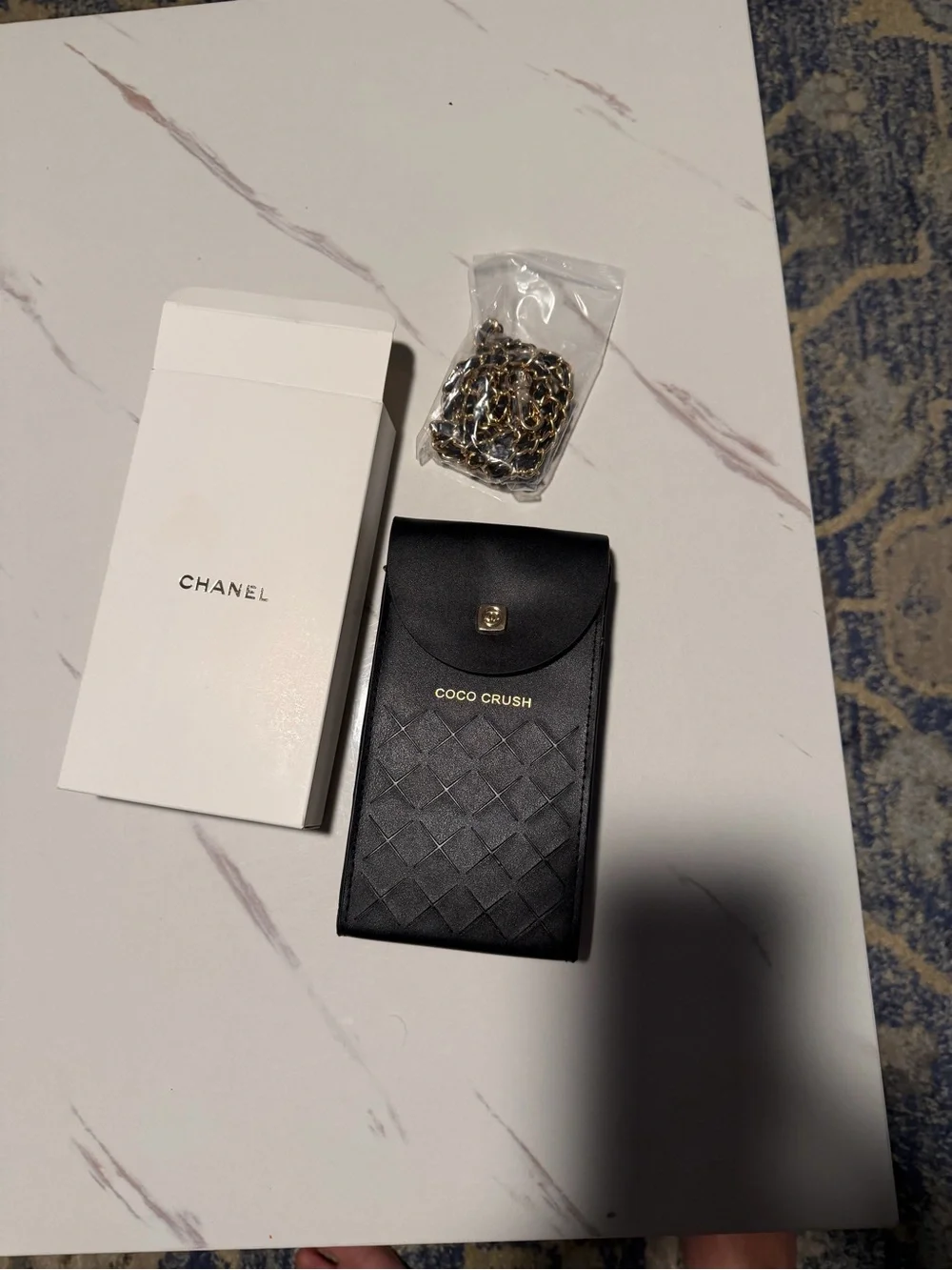NIW CHANEL GWP Black Coco Crush faux learher Phone Case w/Gold Chain & NIB charm